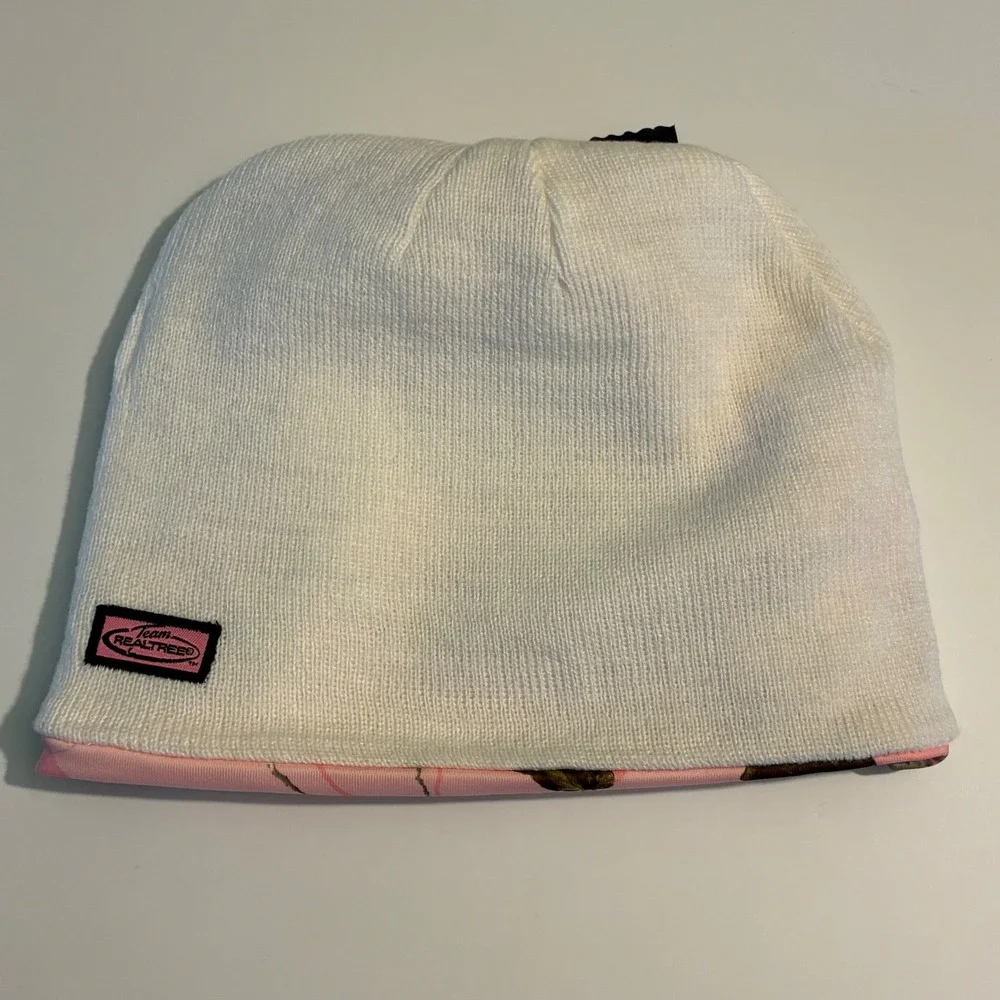 Signatures Realtree AP Pink Camo Reversible Beanie Hat White Knit OSFM